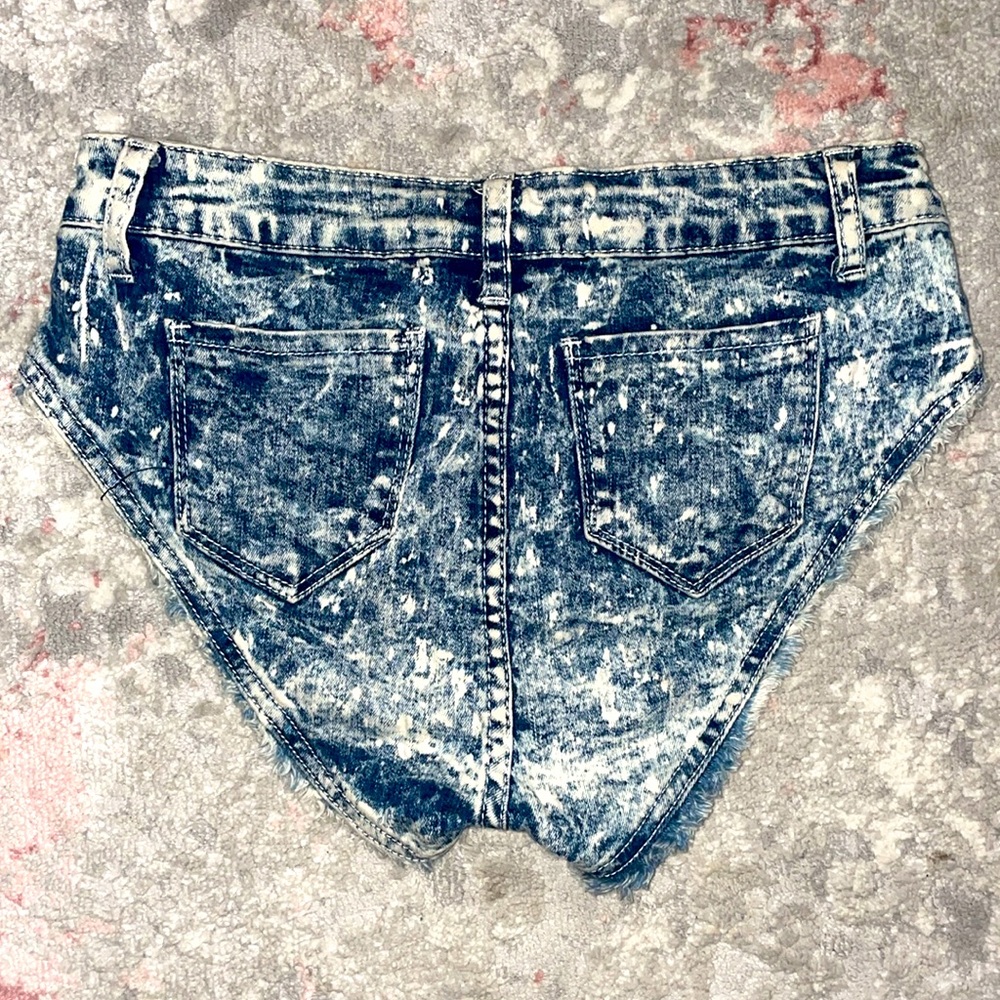 Denim Booty Shorts 🍑 - Picture 2 of 3